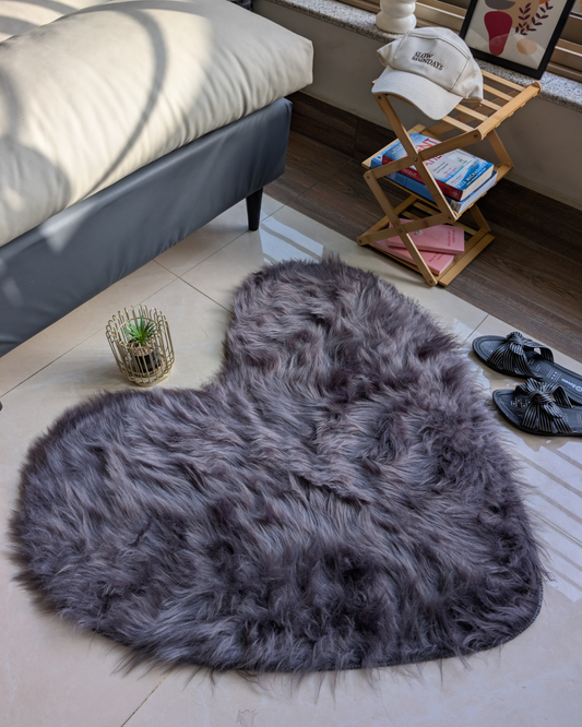 Fluffy Heart Fur Rug