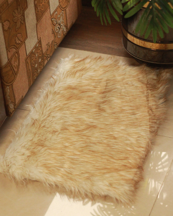 Brown&White Faux Sheepskin Mat