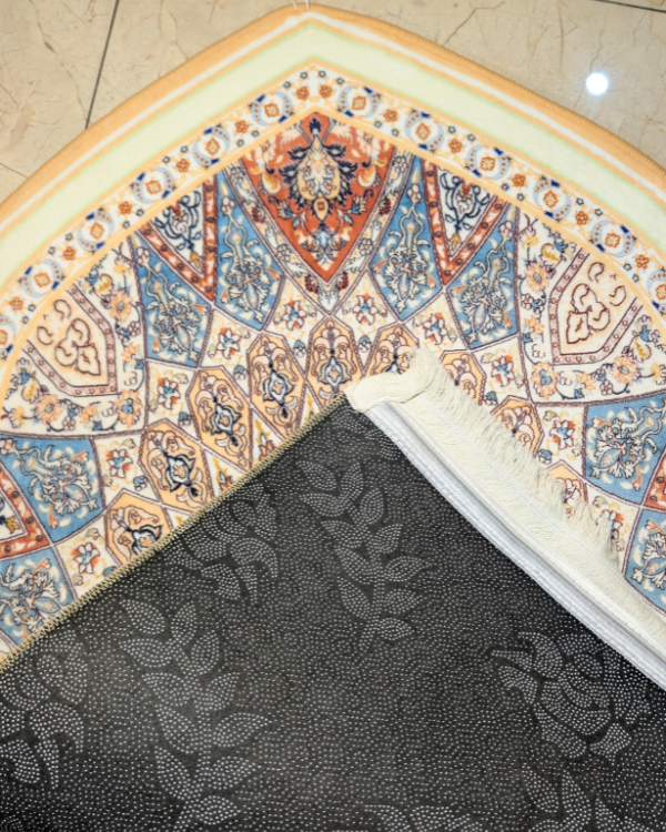 Ivory Radiance Design Janamaz